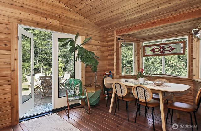 333 Whitewebs Lane, Greenbank, WA 98253