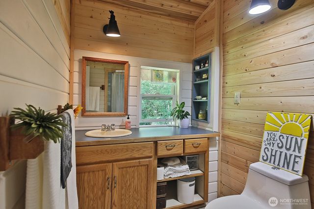 333 Whitewebs Lane, Greenbank, WA 98253