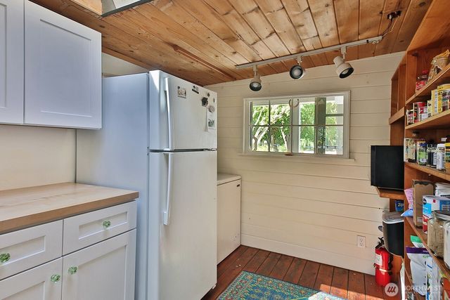 333 Whitewebs Lane, Greenbank, WA 98253