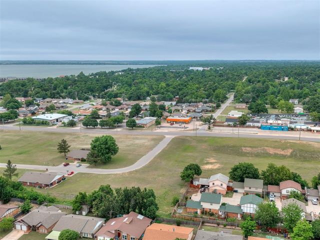 8240 NW 10th Street, Oklahoma City, OK 73127