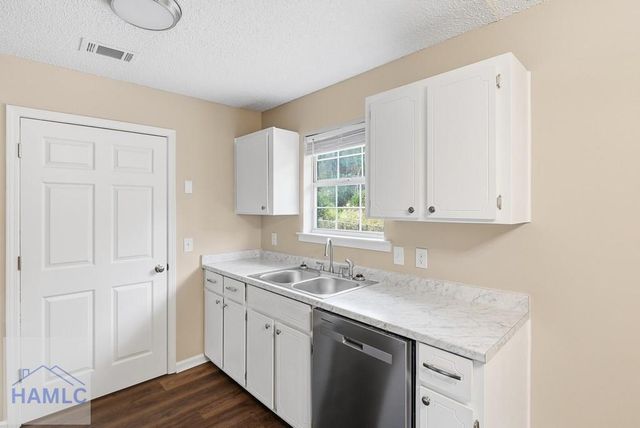 491 Sabreena Circle, Hinesville, GA 31313