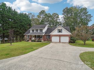 2 Cambridge Drive, Candler, NC 28715