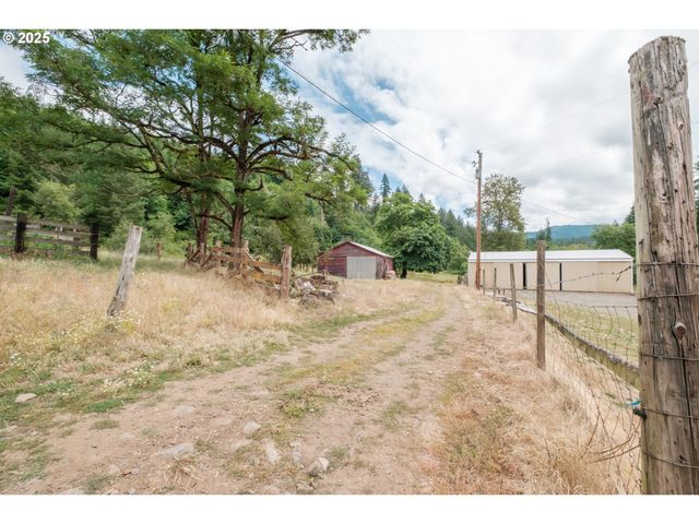 42051 CLARK SMITH Dr, Lebanon, OR 97355
