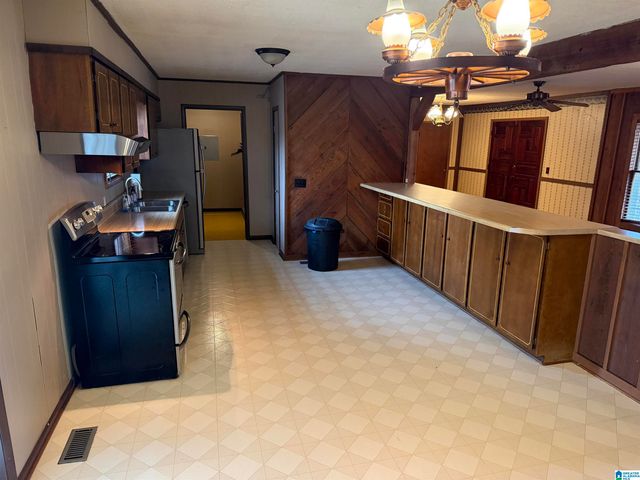 700 FOSTER DRIVE, Oxford, AL 36203