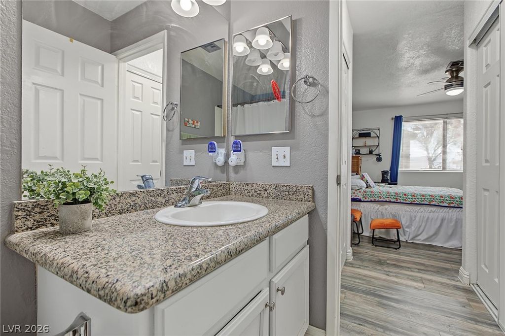 Image 17 of property listing at 5042 South Rainbow Boulevard 102, Las Vegas, NV 89118