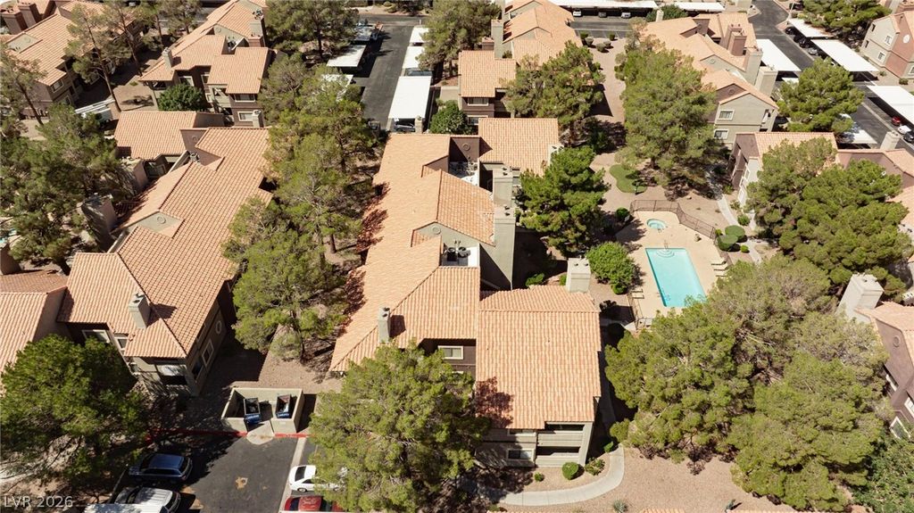 Image 24 of property listing at 5042 South Rainbow Boulevard 102, Las Vegas, NV 89118