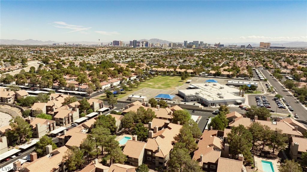 Image 26 of property listing at 5042 South Rainbow Boulevard 102, Las Vegas, NV 89118