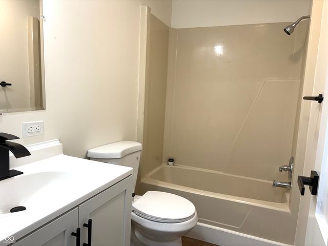 708 W Main Street, Waveland, IN 47989