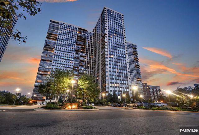 200 Winston Drive 2409, Cliffside Park, NJ 07010