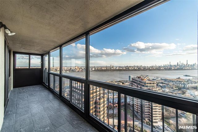 200 Winston Drive 2409, Cliffside Park, NJ 07010