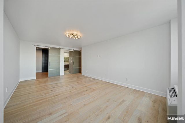 200 Winston Drive 2409, Cliffside Park, NJ 07010