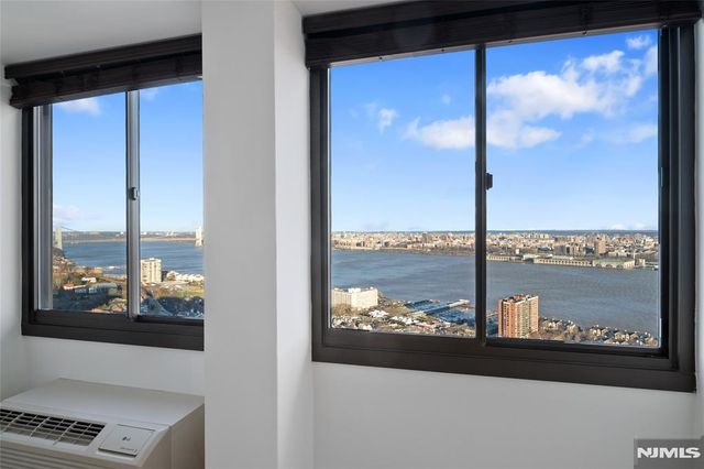 200 Winston Drive 2409, Cliffside Park, NJ 07010