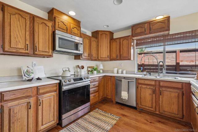 8869 Menkar Rd, San Diego, CA 92126