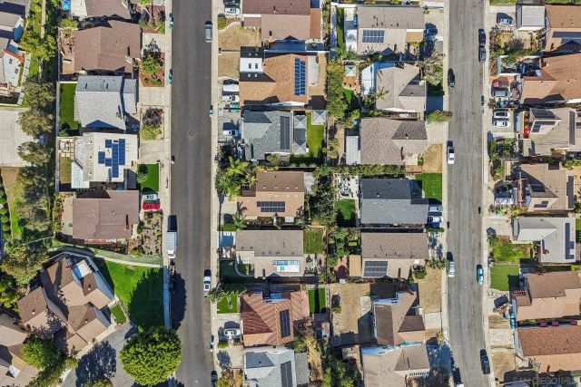 8869 Menkar Rd, San Diego, CA 92126
