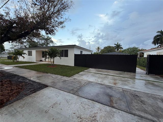 596 Ragan Dr, Miami Springs, FL 33166