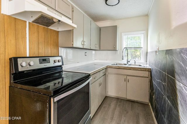 2722 E 6th Street, Panama City, FL 32401