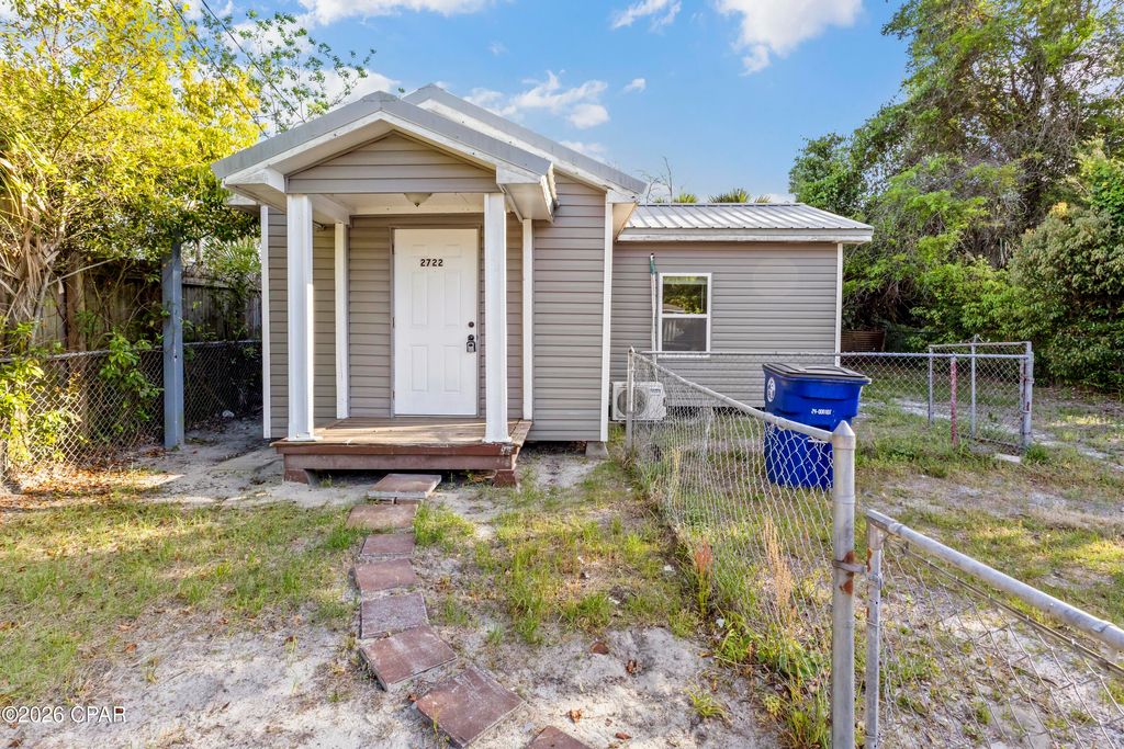 2722 E 6th Street, Panama City, FL 32401