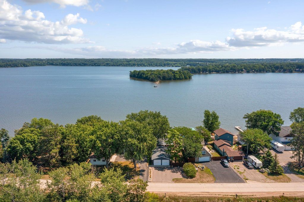 26751 Fremont Drive, Zimmerman, MN 55398