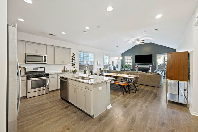 622 Pendleton Drive, Moncks Corner, SC 29461