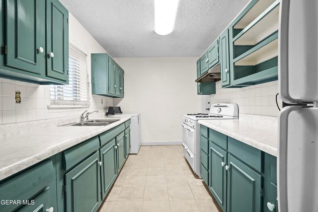 5644 ARROWHEAD Drive, El Paso, TX 79924
