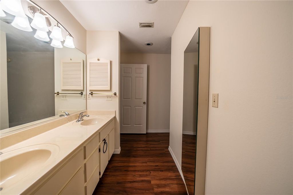 Image 34 of property listing at 3601 NE 17TH LANE, Ocala, FL 34470