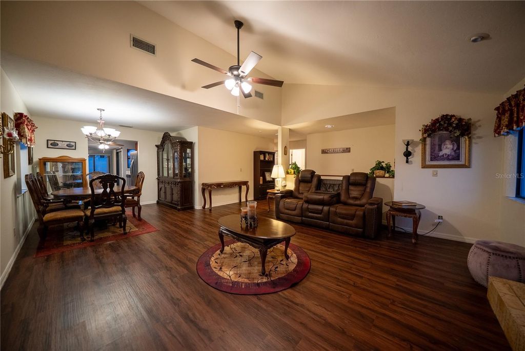 Image 9 of property listing at 3601 NE 17TH LANE, Ocala, FL 34470