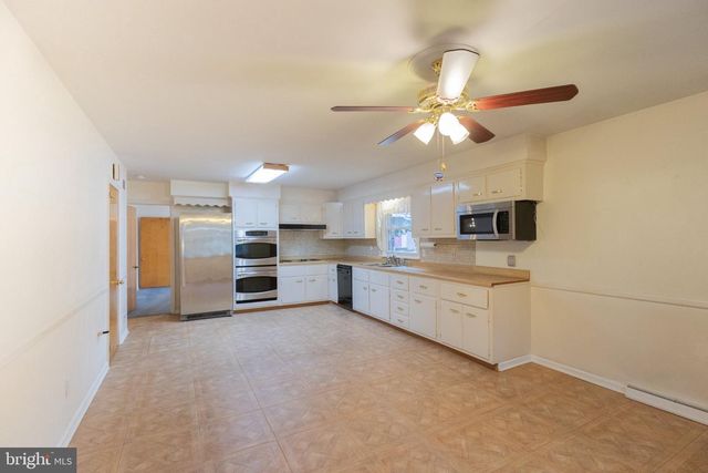 807 SEVILLE AVE, Wilmington, DE 19809