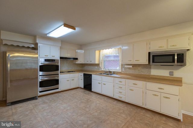 807 SEVILLE AVE, Wilmington, DE 19809