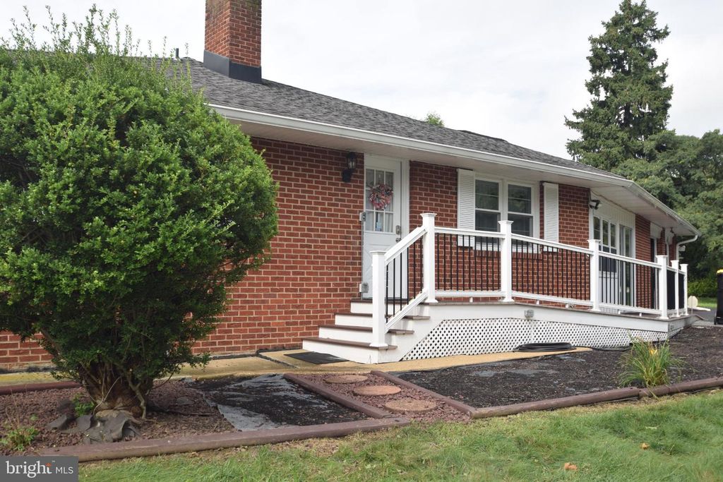 807 SEVILLE AVE, WILMINGTON, DE 19809 — photo 2