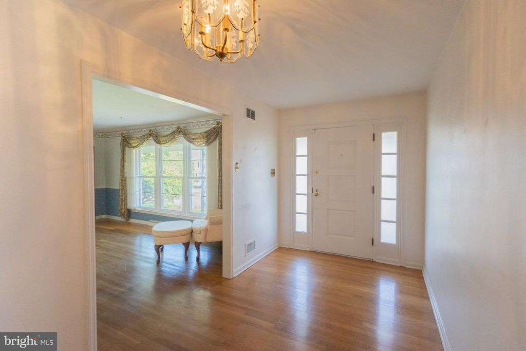 807 SEVILLE AVE, WILMINGTON, DE 19809 — photo 4