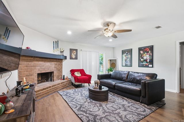 19 Creekridge Circle, Sherwood, AR 72120