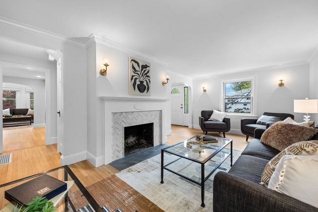 127 Prospect St, Wellesley, MA 02481