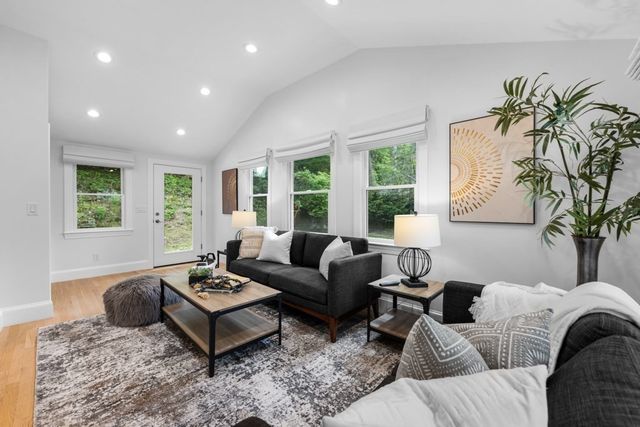 127 Prospect St, Wellesley, MA 02481