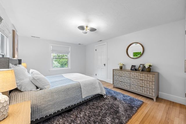 127 Prospect St, Wellesley, MA 02481