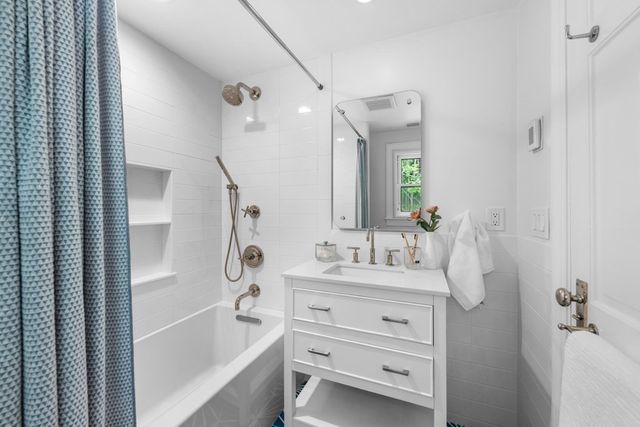 127 Prospect St, Wellesley, MA 02481