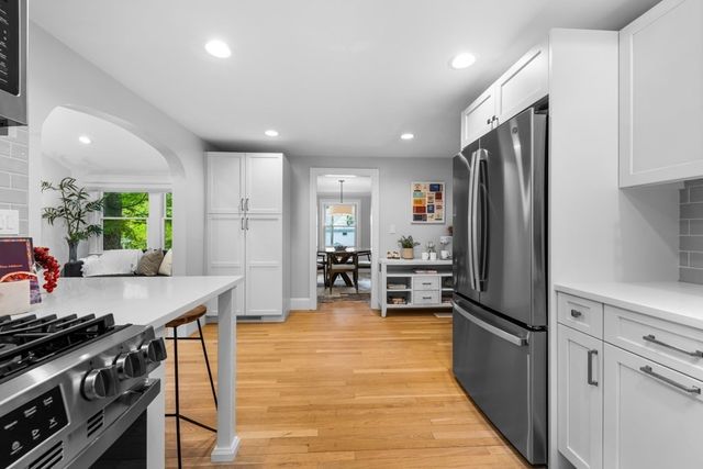 127 Prospect St, Wellesley, MA 02481