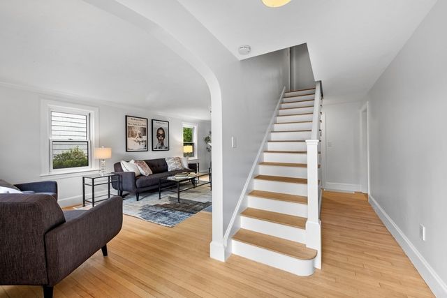 127 Prospect St, Wellesley, MA 02481