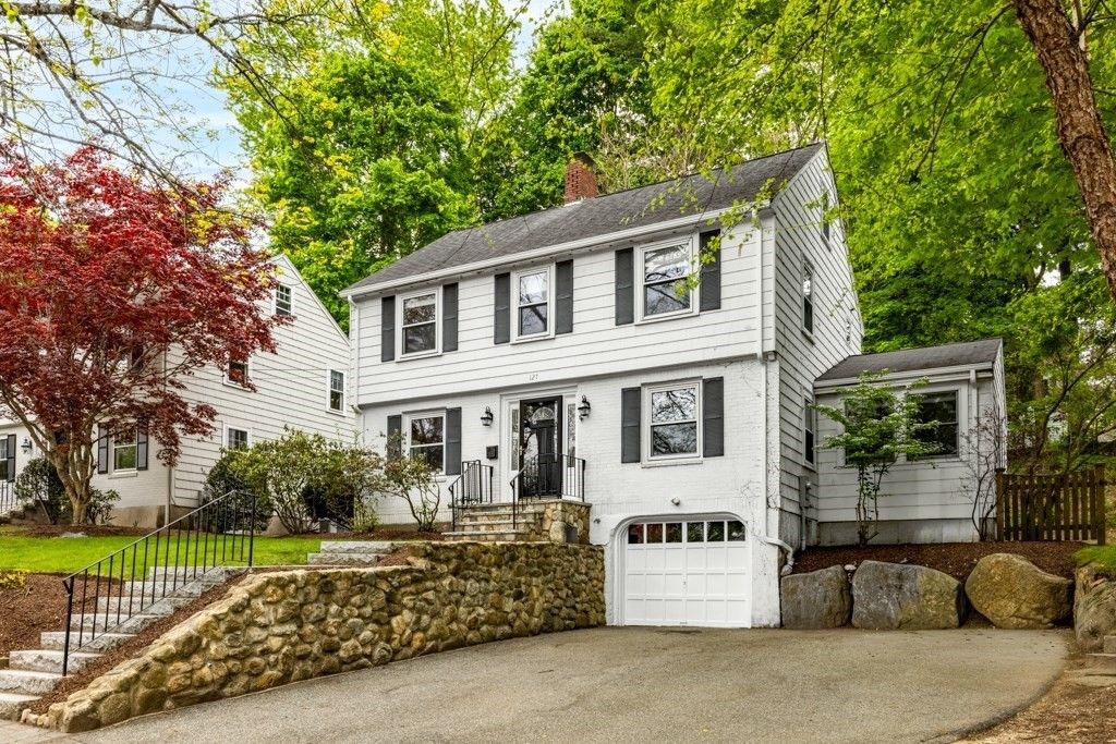 127 Prospect St, Wellesley, MA 02481