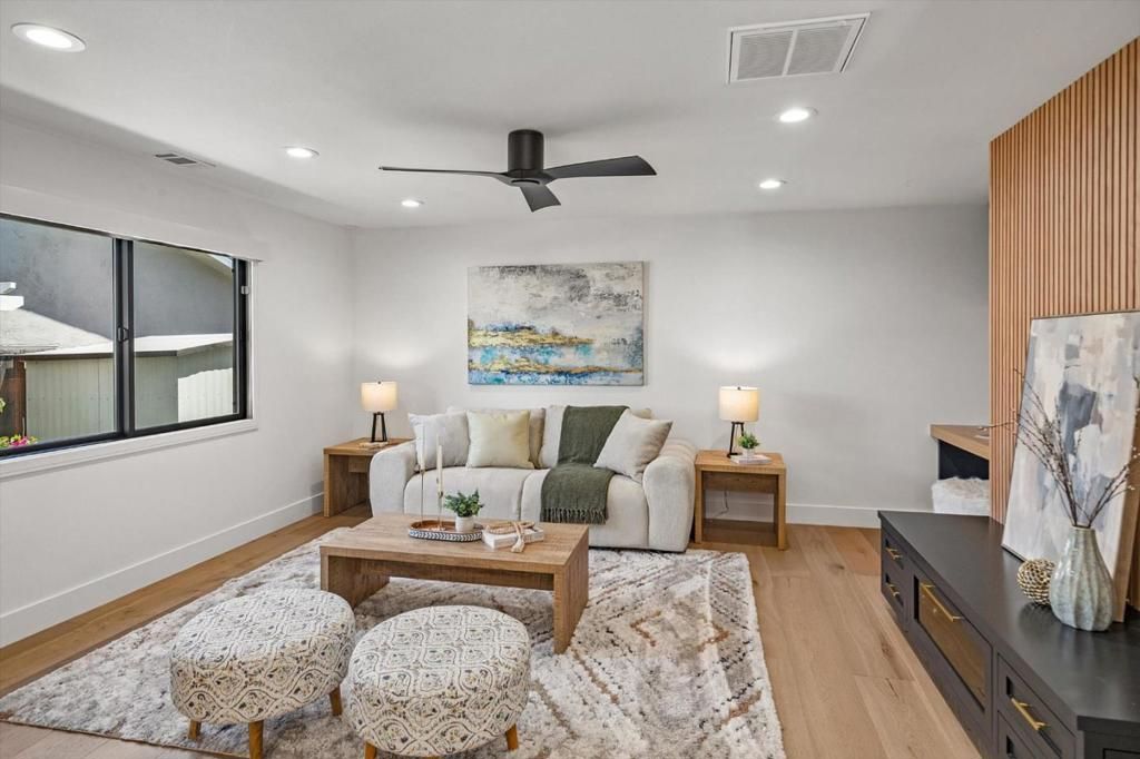 Image 13 of property listing at 1001 Shadow Brook Drive, San Jose, CA 95120
