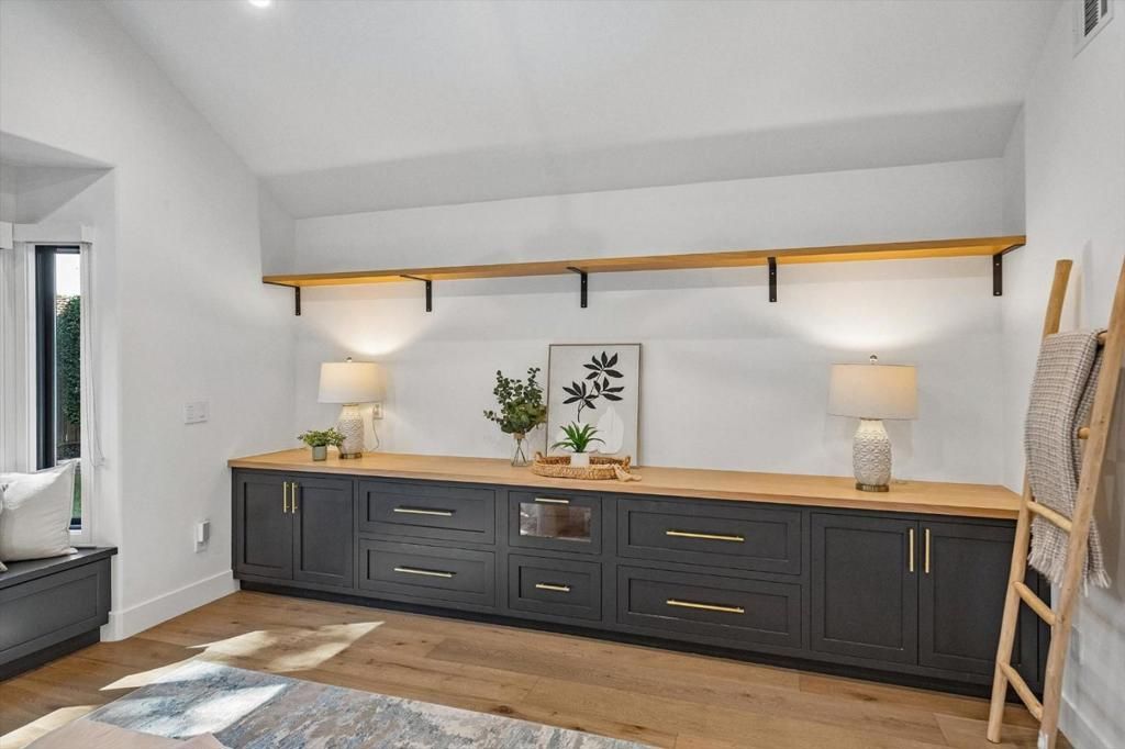Image 19 of property listing at 1001 Shadow Brook Drive, San Jose, CA 95120