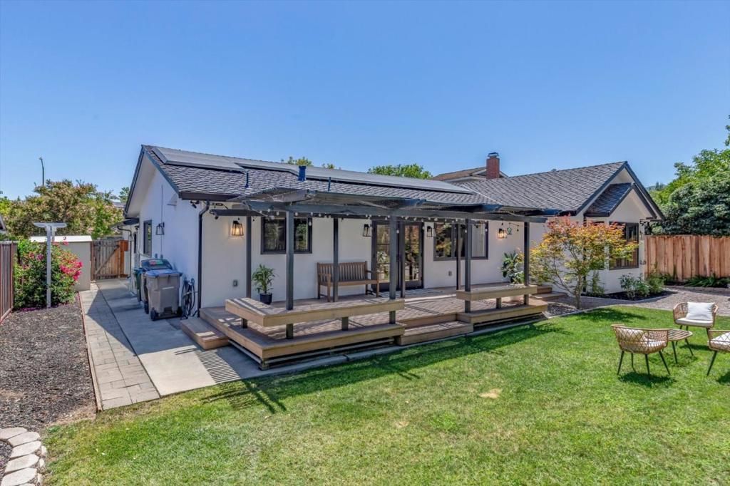 Image 32 of property listing at 1001 Shadow Brook Drive, San Jose, CA 95120
