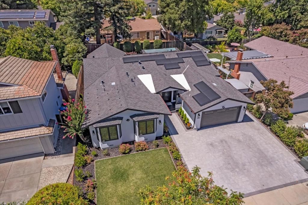 Image 34 of property listing at 1001 Shadow Brook Drive, San Jose, CA 95120