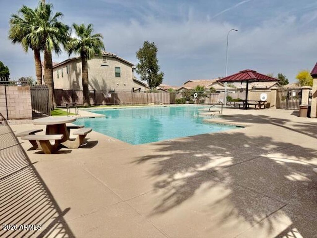 Image 16 of property listing at 6267 S TERESA Drive, Chandler, AZ 85249