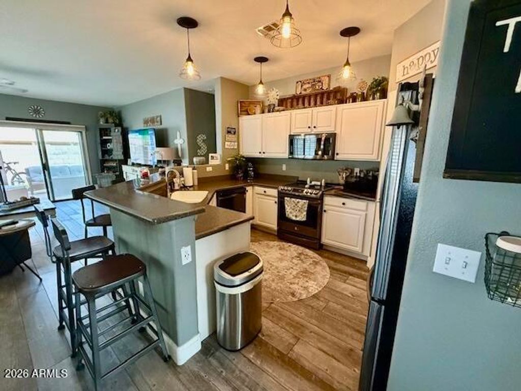 Image 4 of property listing at 6267 S TERESA Drive, Chandler, AZ 85249