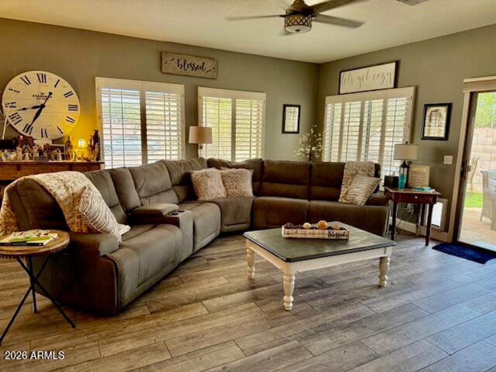 Image 6 of property listing at 6267 S TERESA Drive, Chandler, AZ 85249