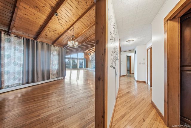 137 Highview Terrace, Bloomingburg, NY 12721