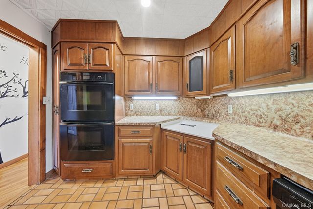 137 Highview Terrace, Bloomingburg, NY 12721