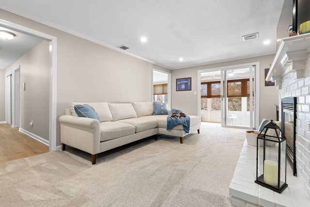 167 Village Post Rd 167, Danvers, MA 01923