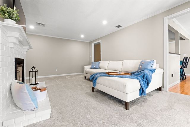 167 Village Post Rd 167, Danvers, MA 01923