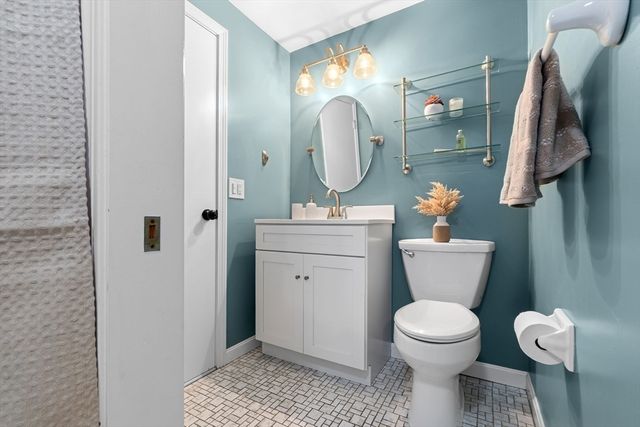 167 Village Post Rd 167, Danvers, MA 01923